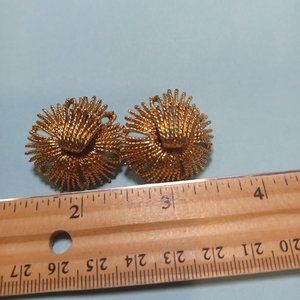 Vintage Monet signed Clip on Earrings